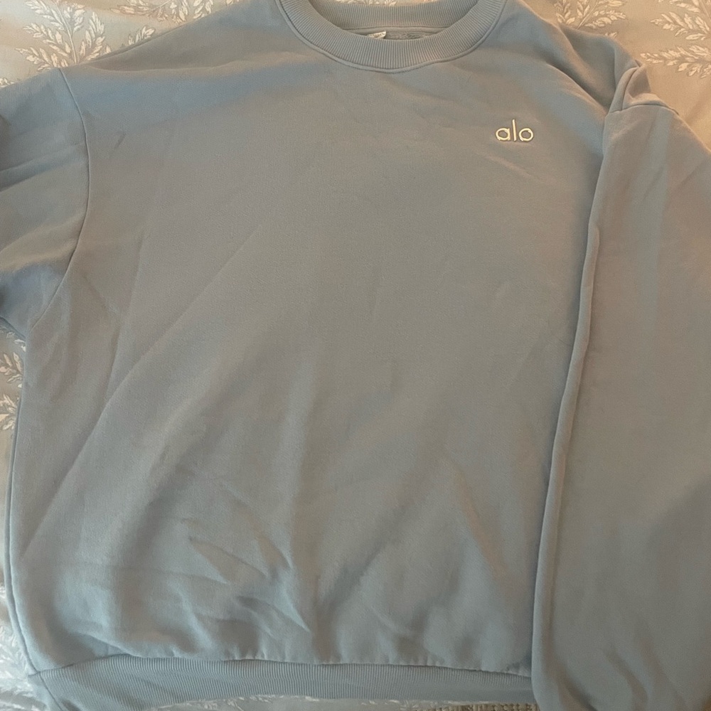 ALO Yoga Accolade Seashell Blue Crewneck Sweatshirt